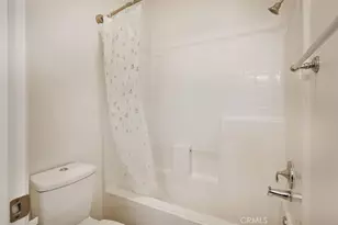 28540 Pietro Dr, Valencia, CA 91354 - Photo 27