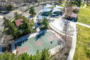 28540 Pietro Dr, Valencia, CA 91354 - Photo 43