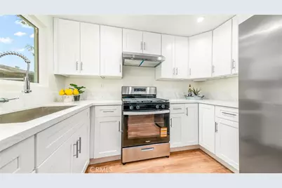 20010 Eccles Street, Winnetka, CA 91306 - Photo 11