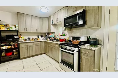 5833 Leo, Bakersfield, CA 93307 - Photo 11