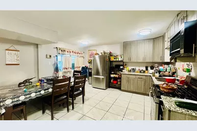 5833 Leo, Bakersfield, CA 93307 - Photo 9