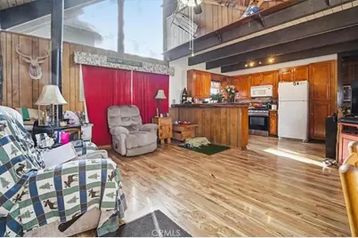 724 Arosa, Crestline, CA 92325 - Photo 3