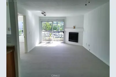 21500 Burbank #222, Woodland Hills, CA 91367 - Photo 7