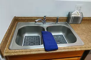 21500 Burbank, Woodland Hills, CA 91367 - Photo 23