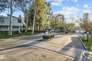 6490 Twin Circle, Simi Valley, CA 93063 - Photo 5