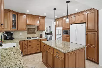 27641 Sutters Pointe, Saugus, CA 91350 - Photo 15