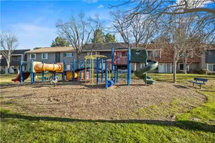 26914 Via Terraza, Saugus, CA 91350 - Photo 3