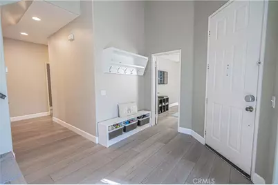 30401 Servilla, Castaic, CA 91384 - Photo 9