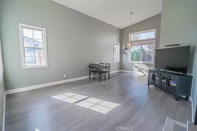 30401 Servilla, Castaic, CA 91384 - Photo 5