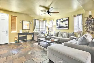 15717 Alia Ct, Canyon Country, CA 91387 - Photo 9