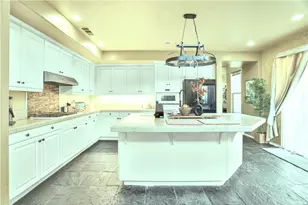 15717 Alia Ct, Canyon Country, CA 91387 - Photo 7