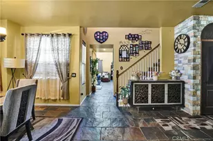 15717 Alia Ct, Canyon Country, CA 91387 - Photo 3