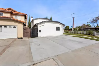 19703 Blythe Street, Winnetka, CA 91306 - Photo 13