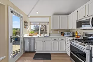 22914 Banyan Pl, Saugus, CA 91390 - Photo 17