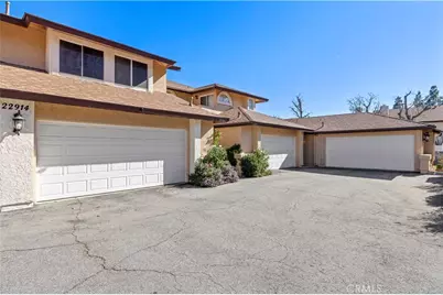 22914 Banyan Place #202, Saugus, CA 91390 - Photo 5