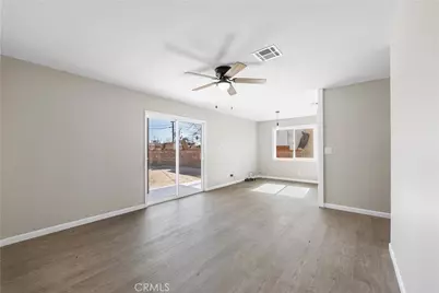 45318 Gadsden Avenue, Lancaster, CA 93534 - Photo 7