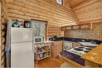 15916 Zurich Way, Pine Mountain Club, CA 93222 - Photo 9