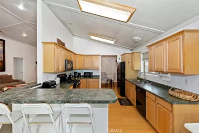 329 E Sherwood Boulevard, Big Bear City, CA 92314 - Photo 9