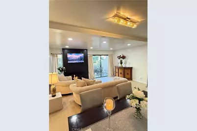 5720 Owensmouth #152, Woodland Hills, CA 91367 - Photo 5