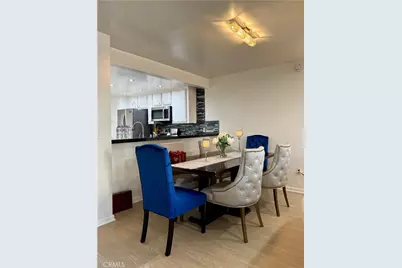 5720 Owensmouth #152, Woodland Hills, CA 91367 - Photo 3