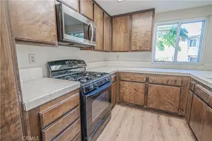 8323 Grenoble, Sunland, CA 91040 - Photo 3