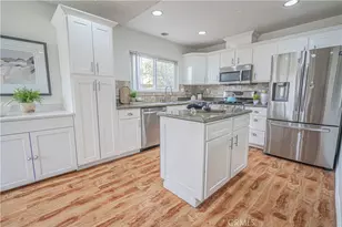 22612 Pamplico Dr, Saugus, CA 91350 - Photo 17