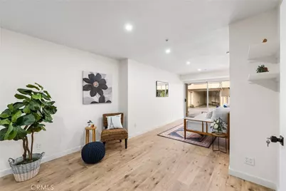 8800 Burnet Avenue #15, North Hills, CA 91343 - Photo 35