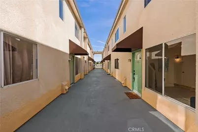 8800 Burnet Avenue #15, North Hills, CA 91343 - Photo 51