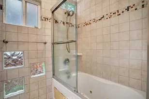 22117 San Miguel, Woodland Hills, CA 91364 - Photo 23