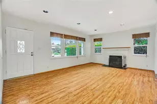 22117 San Miguel, Woodland Hills, CA 91364 - Photo 7