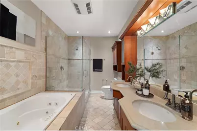 152 S Oakhurst Drive #304, Beverly Hills, CA 90212 - Photo 21