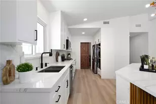 22284 Avenue San Luis, Woodland Hills, CA 91364 - Photo 17