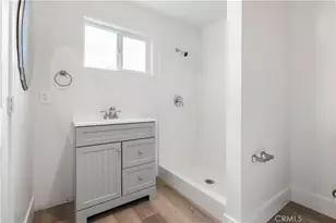 923 Sumner St, Bakersfield, CA 93305 - Photo 9