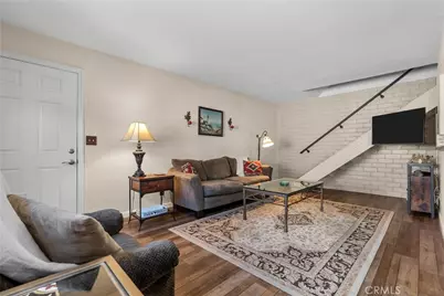 28152 Robin, Saugus, CA 91350 - Photo 9