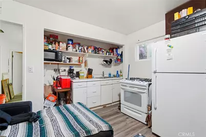 10516 Independence Avenue, Chatsworth, CA 91311 - Photo 45