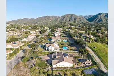 15930 Mandalay Road, Canyon Country, CA 91387 - Photo 5