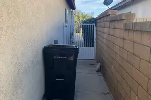 23509 Via Chantilly, Valencia, CA 91355 - Photo 5