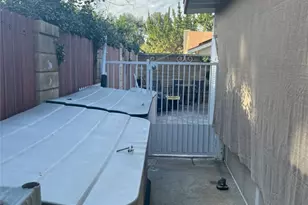 23509 Via Chantilly, Valencia, CA 91355 - Photo 9