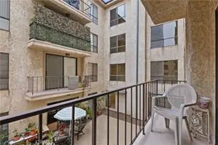 7300 Franklin Ave, Los Angeles, CA 90046 - Photo 13