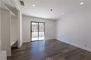 23345 Oxnard St, Woodland Hills, CA 91367 - Photo 29