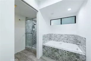 23345 Oxnard St, Woodland Hills, CA 91367 - Photo 19