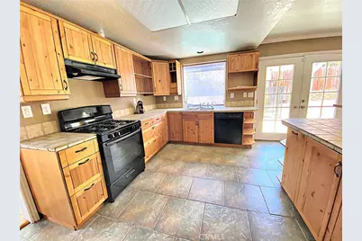 39221 Beacon Lane, Palmdale, CA 93551 - Photo 13