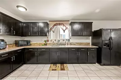 152 W 111th Place, Los Angeles, CA 90061 - Photo 9