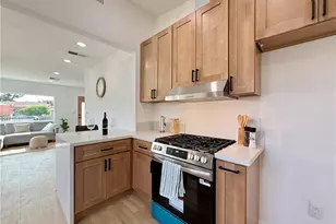 1327 W 97th St, Los Angeles, CA 90044 - Photo 15