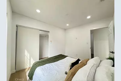 1327 W 97th Street, Los Angeles, CA 90044 - Photo 31