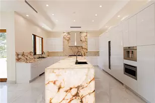 10521 Mary Bell Ave, Shadow Hills, CA 91040 - Photo 9