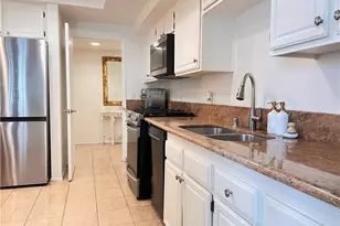 15335 Magnolia, Sherman Oaks, CA 91403 - Photo 9