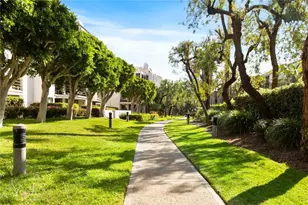 2940 Neilson Wy, Santa Monica, CA 90405 - Photo 9