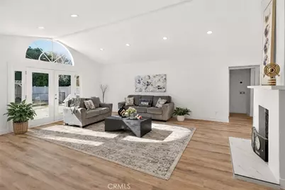 11814 Hesby Street, Valley Village, CA 91606 - Photo 7