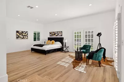 11814 Hesby Street, Valley Village, CA 91606 - Photo 15